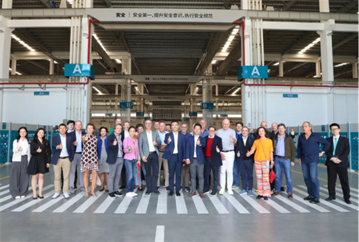 2025德國企業(yè)家訪華團走進迪能激光 共探智能制造合作新機遇