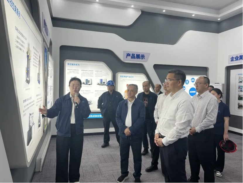湖南省商務廳副廳長鄧衛平調研宇環數控 助力企業拓展國際貿易新空間
